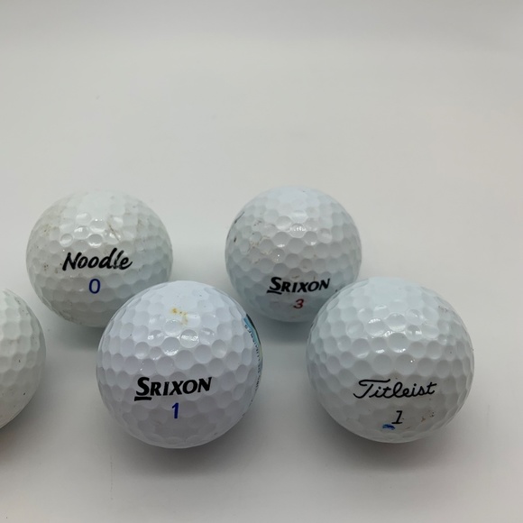 Lot of 5 Callaway Srixon Titleist & Noodle Golf Balls - Picture 3 of 12